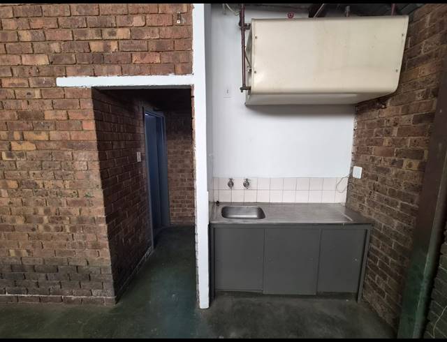 147M² WAREHOUSE TO LET IN WADEVILLE